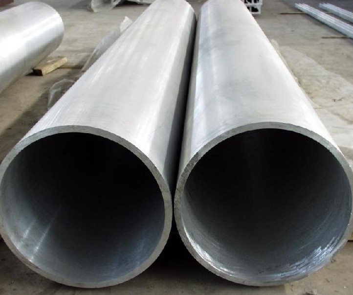 大口径输水钢管的制造技术与质量控制